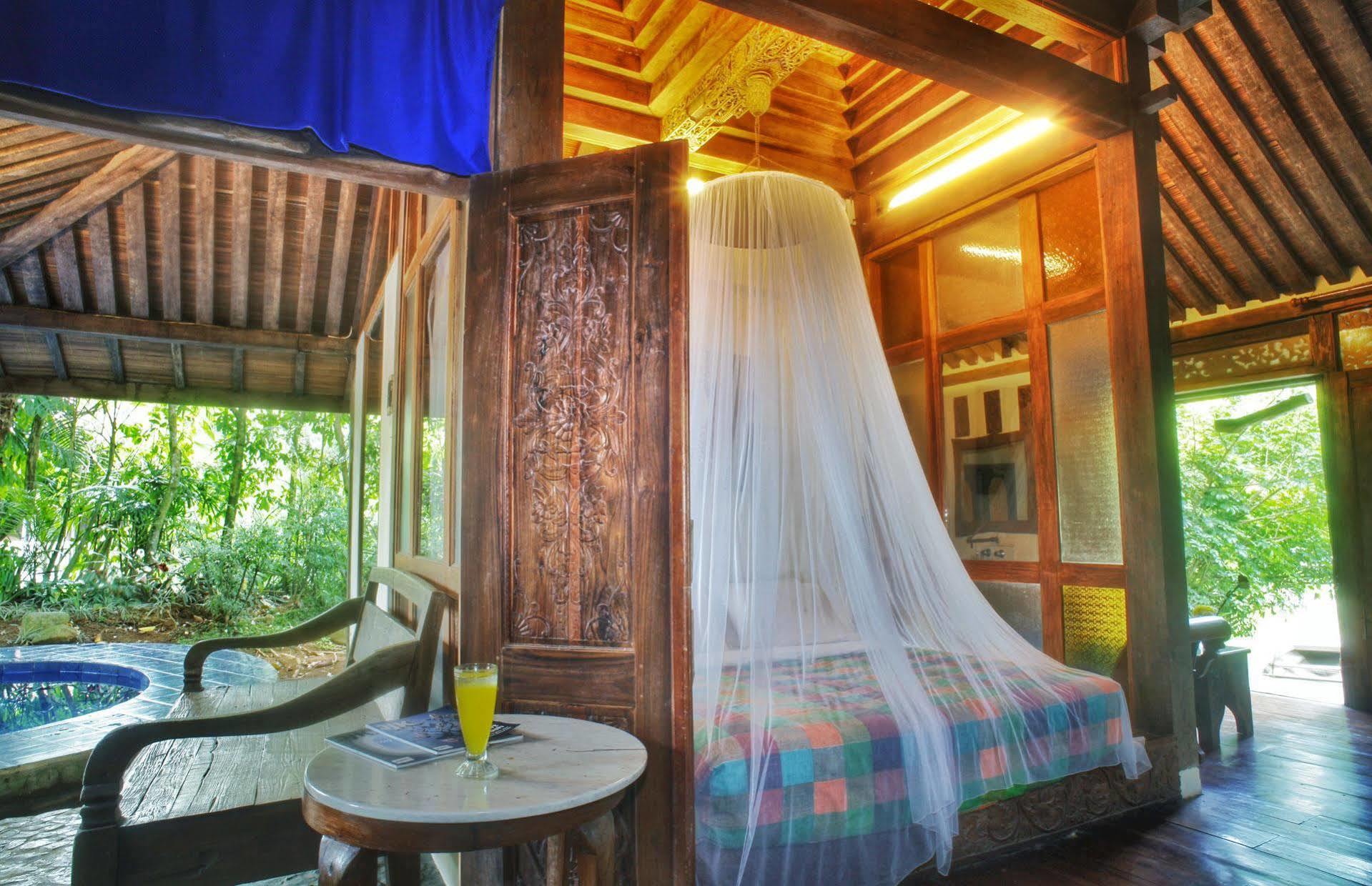 Sapulidi Cafe, Gallery & Resort Lembang Ngoại thất bức ảnh