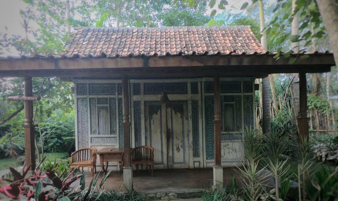 Sapulidi Cafe, Gallery & Resort Lembang Ngoại thất bức ảnh