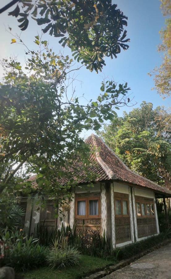 Sapulidi Cafe, Gallery & Resort Lembang Ngoại thất bức ảnh